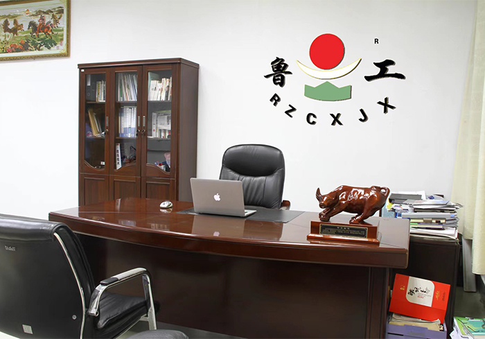 鲁工弹花机/电脑绗缝机厂家荣誉